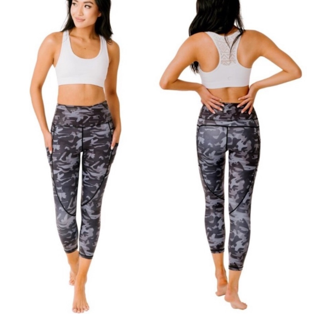ZYIA Active Black Camo Metallic Pocket Capri